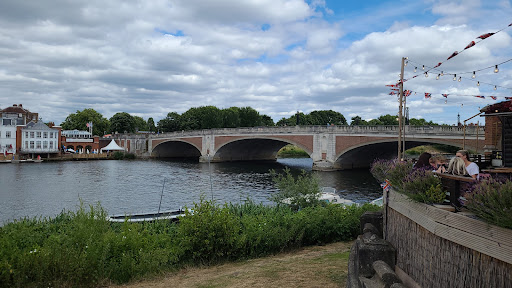 Photo of Mezzet box - Bridge Rd, Molesey, East Molesey KT8 9EU